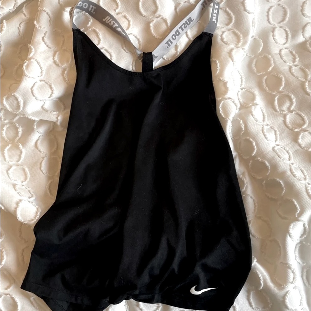black nike tank